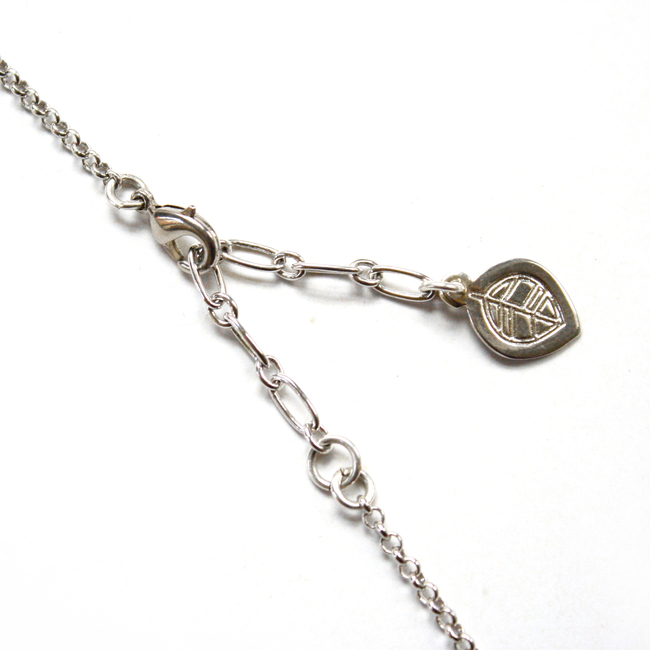 Chain and clasp with logo